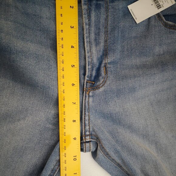 NWT Old Navy Ladies Size 6 Light Wash Mid Rise Bootcut Blue Jeans - Picture 12 of 13
